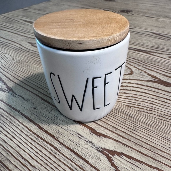 Rae Dunn cream and sugar set - Picture 4 of 6